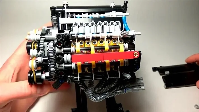 Technic MOC - Car Engine
